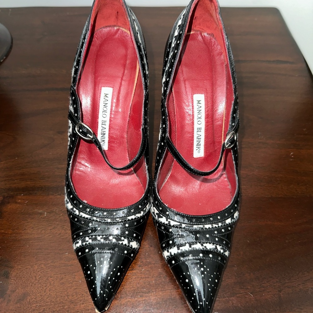 Manolo Blahnik checkered pumps